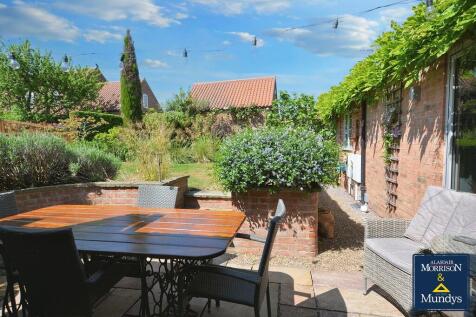 Al-Fresco Dining