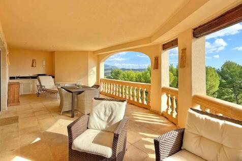 Property Image 4