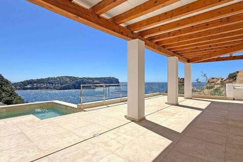 06-port andratx-moderne villa-kaufen-ueberdachte terrassen