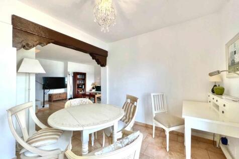 06-Reihenmittelhaus-traumhafter-Hafenblick-kaufen-esstisch