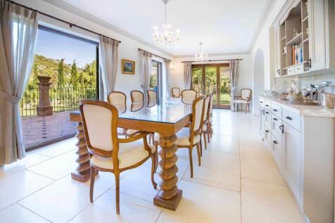 10-S&#39;Arracó-Traditionelle Finca-fenster