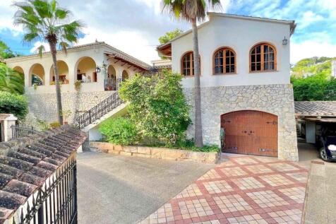 01-Paguera-Mediterrane Villa in exzellenter Lage-kaufen