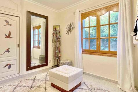 12-Paguera-Mediterrane Villa in exzellenter Lage-kaufen-ankleide