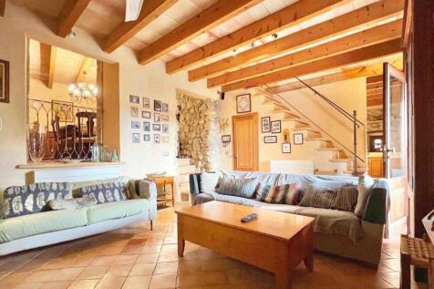 05-Andratx-Dorfhaus im Fincastil-kaufen-wohnzimmer