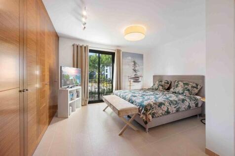 09-camp de mar-Designer-Wohnung mit Privatgarten-kaufen-bett