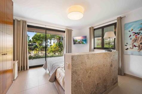 12-camp de mar-Designer-Wohnung mit Privatgarten-kaufen-schlafzimmer