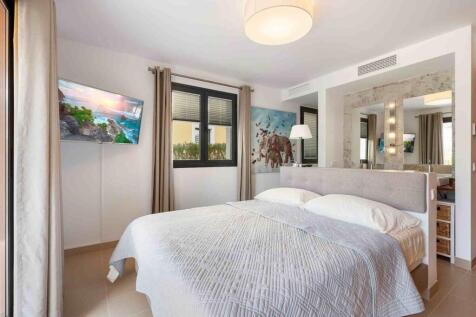 13-camp de mar-Designer-Wohnung mit Privatgarten-kaufen-doppelbett