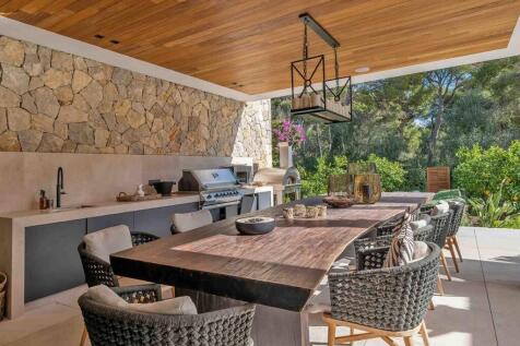 05-santa ponsa-Beeindruckende Luxusvilla-kaufen-barbecue