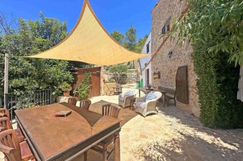 06-s&#39;arraco-Authentische Mallorca-Finca auf 8000 m2 Grundstueck-kaufen-sonnensegel_1
