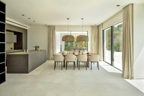 08-costa den blanes-High-End Meerblick Villa-kaufen-esstisch