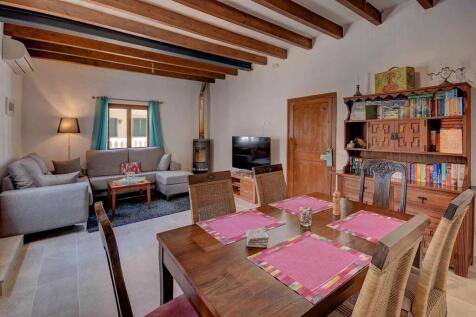 05-s&#39;arraco-Charmantes Stadthaus mit Pool und Weitblick-kaufenwohnzimmer