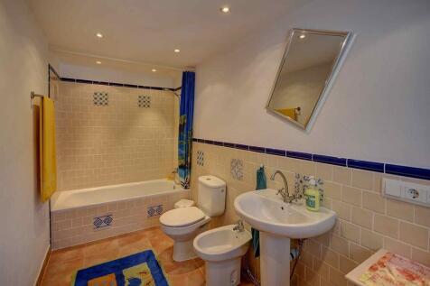 09-s&#39;arraco-Charmantes Stadthaus mit Pool und Weitblick-kaufen-dusche