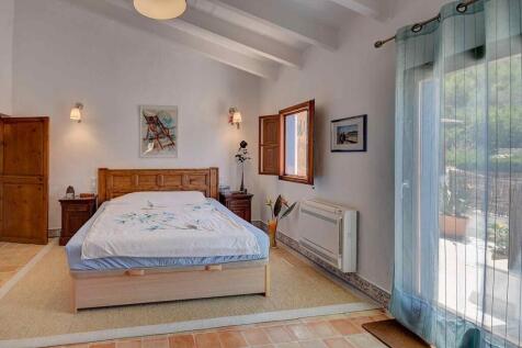 11-s&#39;arraco-Charmantes Stadthaus mit Pool und Weitblick-kaufen-hauptschlafzimmer