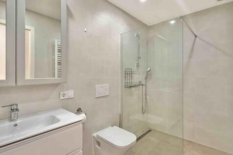 08-paguera-Triplex-Stadthaus fußlaeufig zur Promenade-kaufen-badezimmer