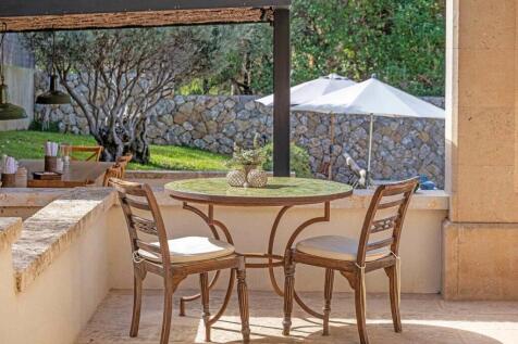 16-la mola-Mediterrane Villa im Fincastil mit spektakulaerem Meerblick und Vermietungslizenz-kaufen-cafe tisch