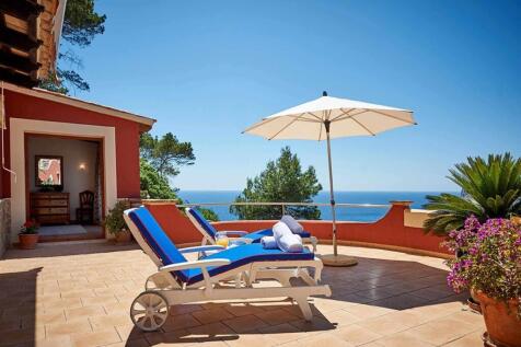 02-cala llamp- Mediterranes Haus mit Meerblick in privilegierter Lage-kaufen-sonnenliege