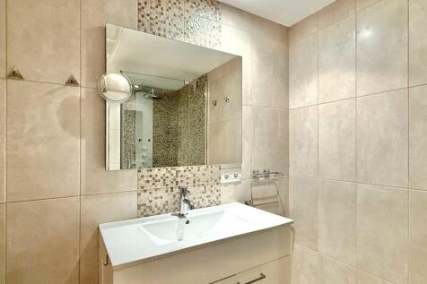 11-Habour-Penthouse-with-roof-top-terrace-kaufen-bad