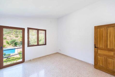 13-sarraco-Charmante Finca im Kuenstlerdorf S¿Arracó-kaufen-fenster