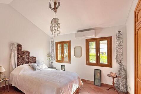 09-andratx-Mediterranes Stadthaus mit Grundstueck-kaufen-bett