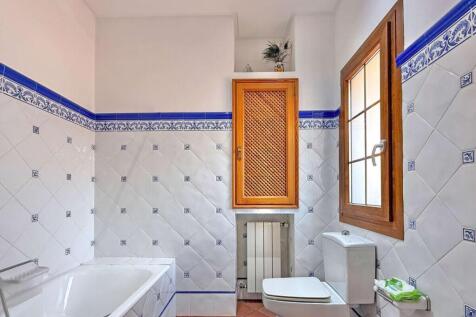 10-andratx-Mediterranes Stadthaus mit Grundstueck-kaufen-badezimmer