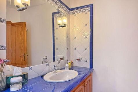 12-andratx-Mediterranes Stadthaus mit Grundstueck-kaufen-waschbecken