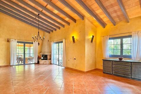 06-andratx-Finca mit Traumgarten und Swimmingpool-kaufen-wohnzimmer