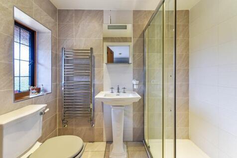 En-Suite to Bedroom Four