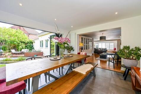 Garden Room Overview