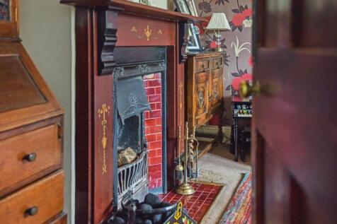 Lounge Fireplace