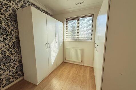 Bedroom Three - Wardrobes are Freesta...