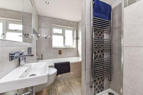 Family Bathroom / En-Suite 