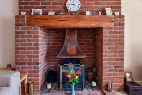 Lounge Open Fireplace 