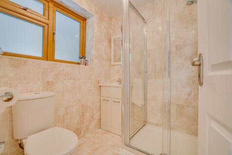 Ground Floor En-Suite