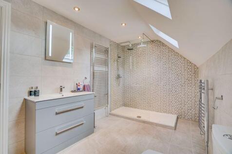 Family Shower Room