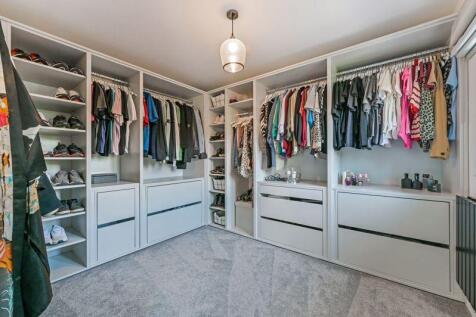 Walk In Wardrobe