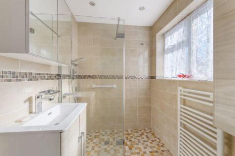 Family Shower Room