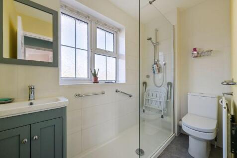Family Shower Room