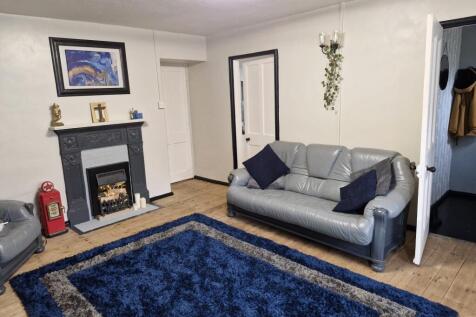 Living Room (Vendor Photo)