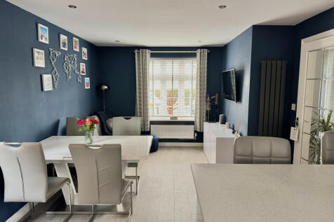 Dining/Family Room