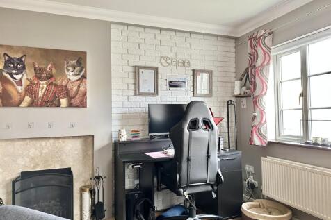 Living/Study Area