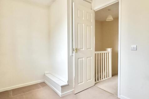Bedroom 3/Study
