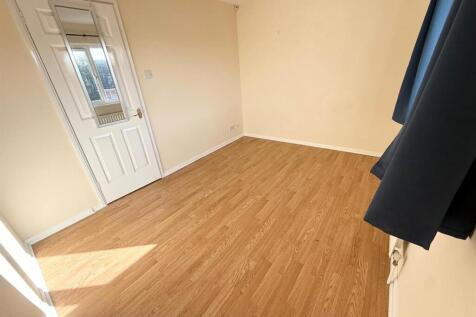 bedroom2.jpg