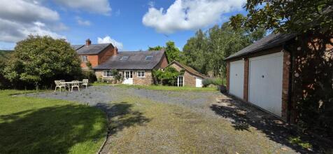 NEW FRONT GARDEN COTTAGE.jpg
