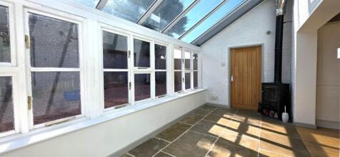 GARDEN ROOM.jpg