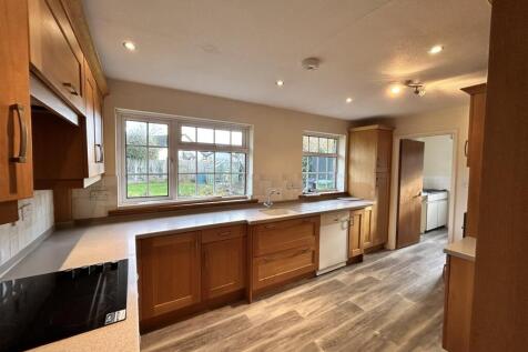 Kitchen 1.JPEG