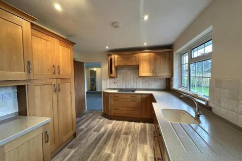 Kitchen 2.JPEG