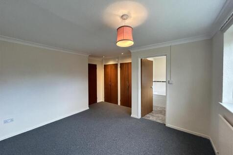 Bedroom 4.JPEG
