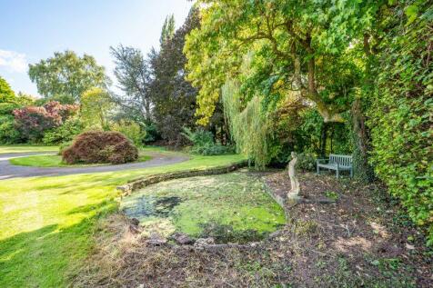 Pond and Turning circle