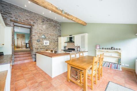 Kitchen / Breakfast Room
