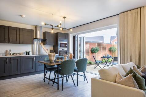 Kitchen/Dining Area